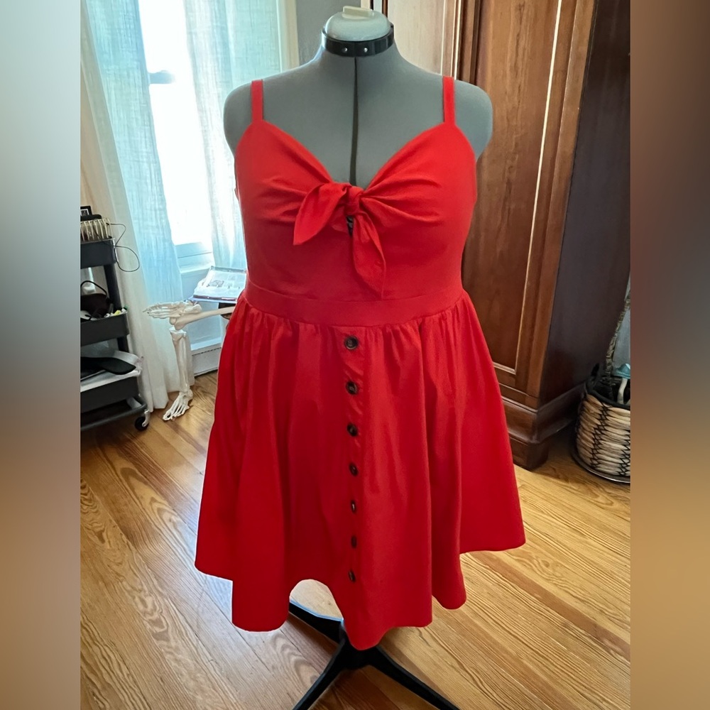 Knee length torrid swing dress like new! Super cute! Size 2 (18/20)